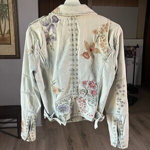 JeanJacket with flower stitching